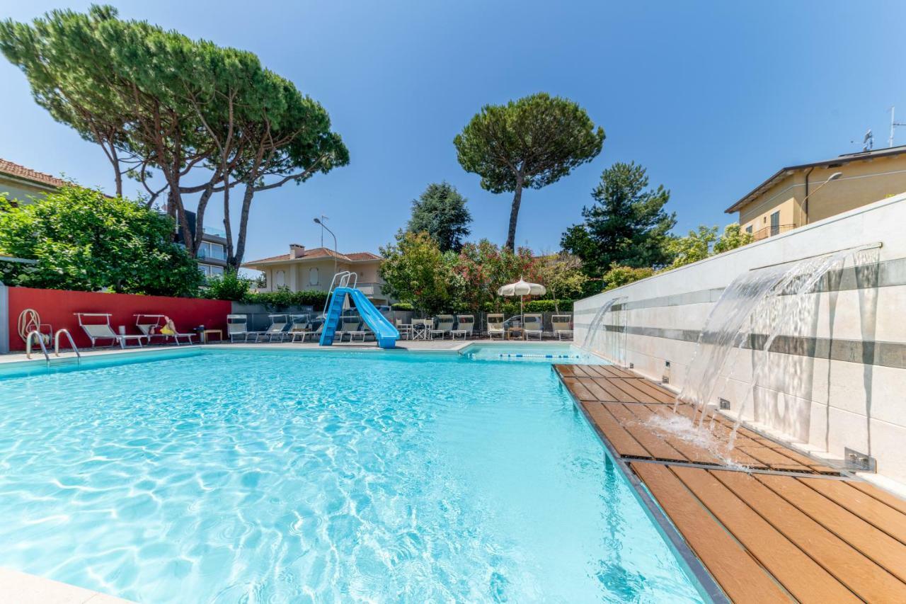 Residence Altomare Riccione Exterior photo