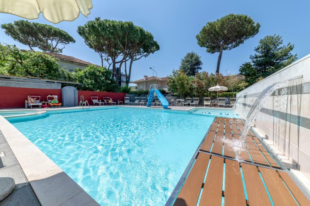 Residence Altomare Riccione Exterior photo
